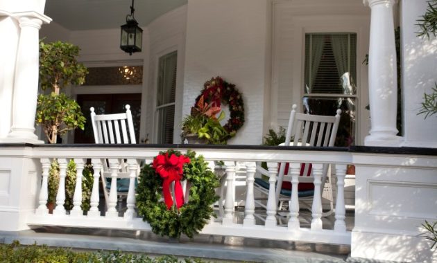 Christmas railing decoration ideas