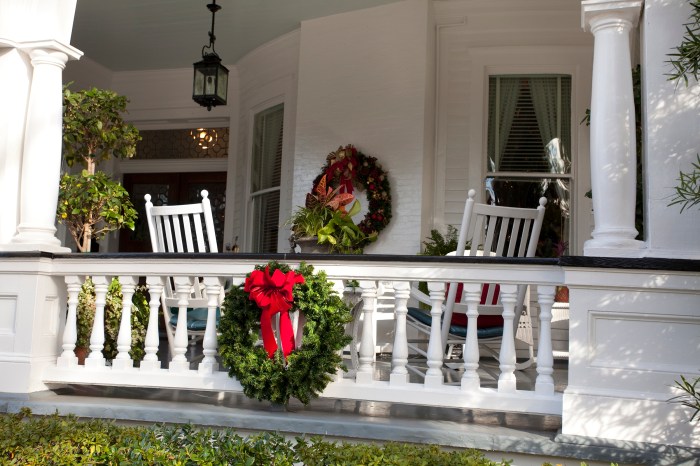 Christmas railing decoration ideas